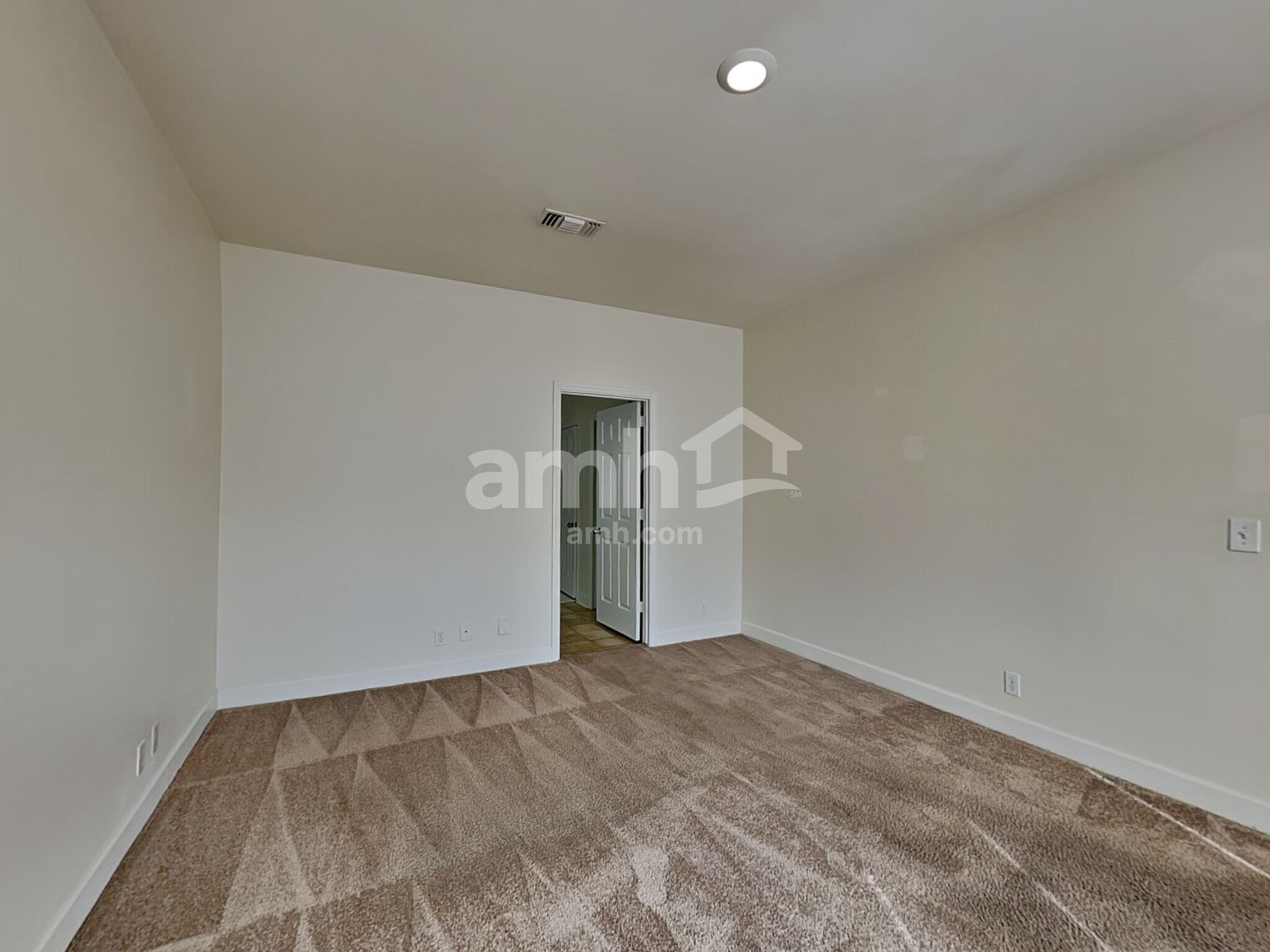 Building Photo - 7012 Poplar Creek Trce