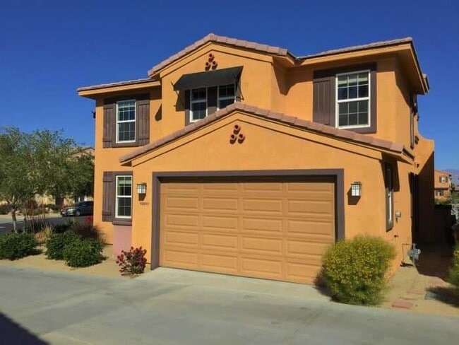 Building Photo - 52210 Rosewood Ln