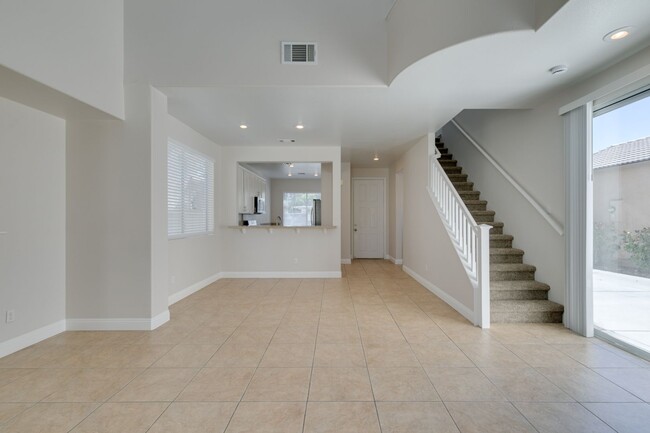 Building Photo - Beautiful 3-Bedroom Home in Silverado Ranch