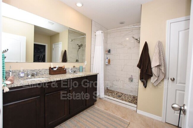 Building Photo - 3393 Tawny Grove Pl