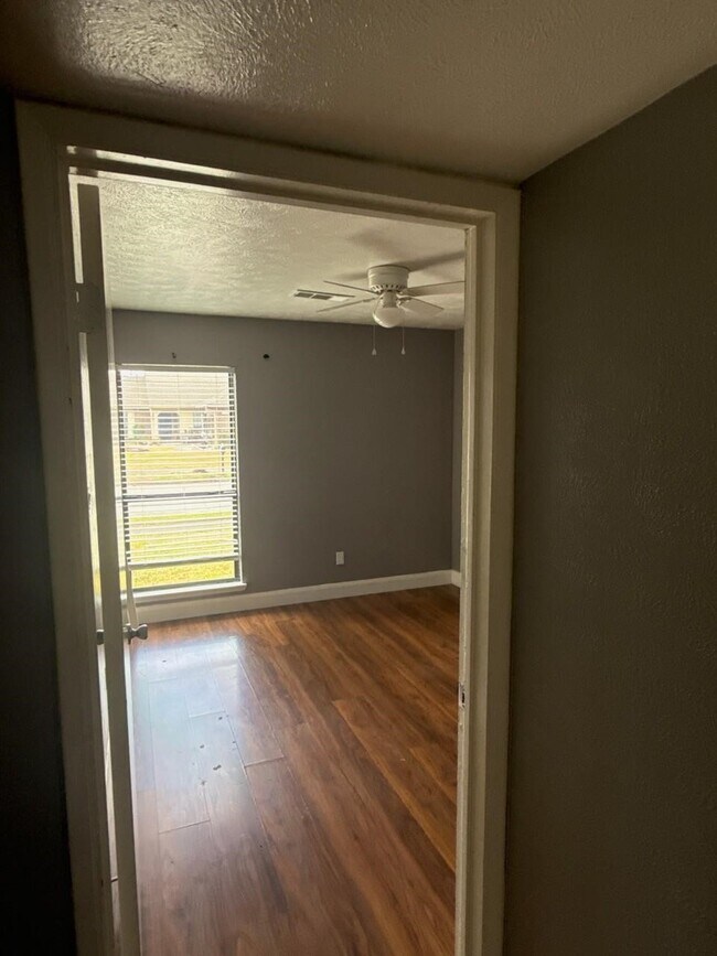 Building Photo - 22726 Melham Ln