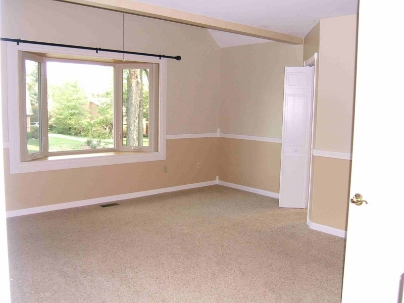 Building Photo - 2055 Old Falls Dr
