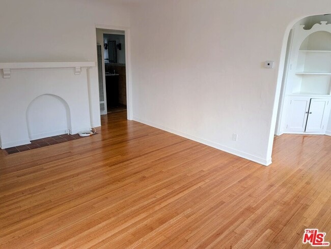 Building Photo - 1612 1/2 Glendon Ave