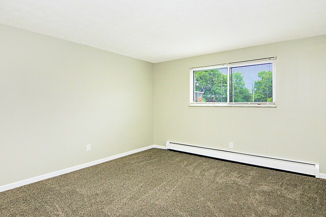 Building Photo - 8759 Reading Rd