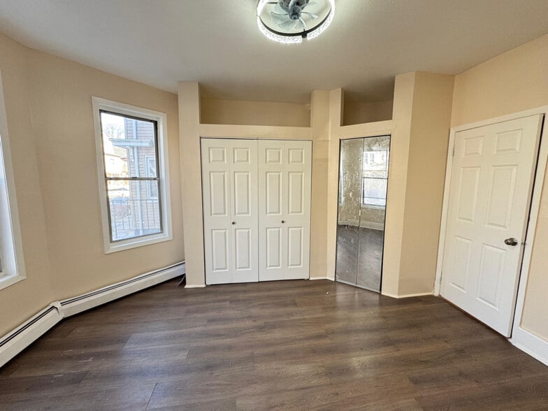 Building Photo - 244 Amherst St