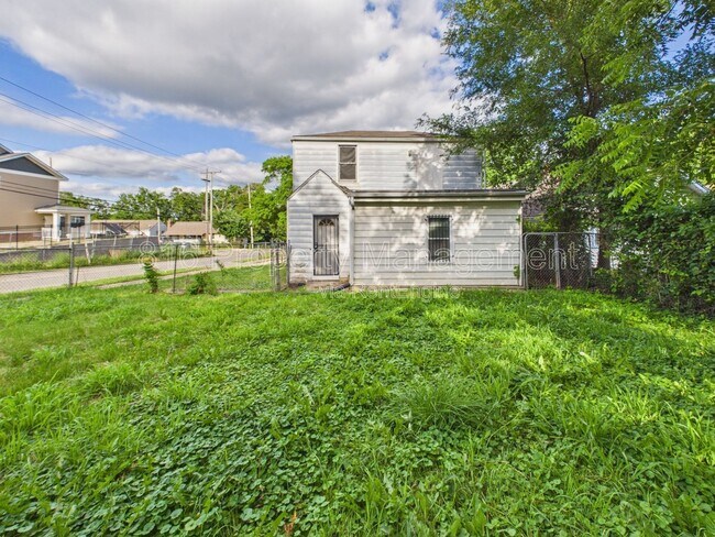 Building Photo - 5100 Brooklyn Ave