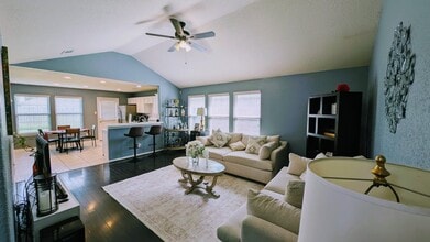 Building Photo - 5714 Turner Oaks