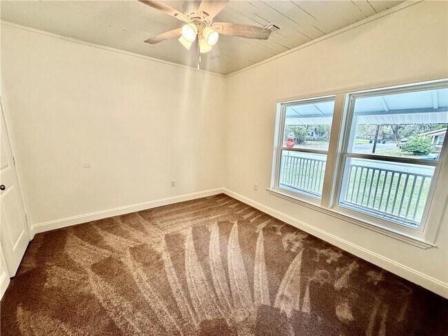 Building Photo - 211 Dartmouth St