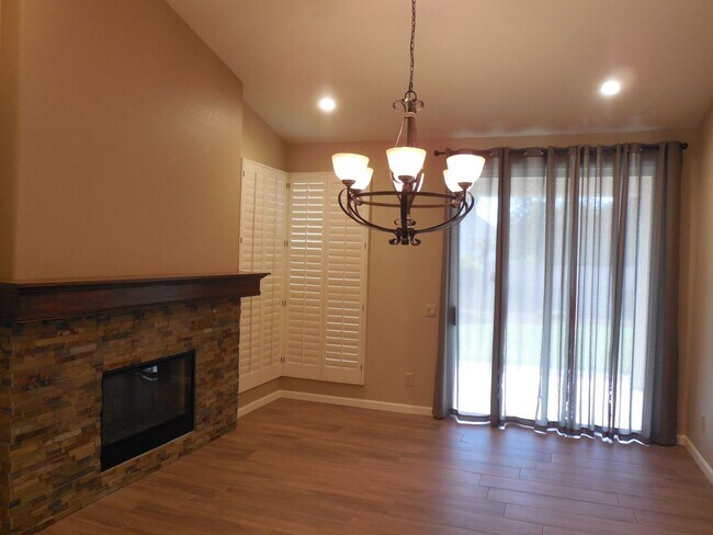 Building Photo - Beautifully Updated 3-Bedroom Home in Sun Lakes - Long-Term Rental