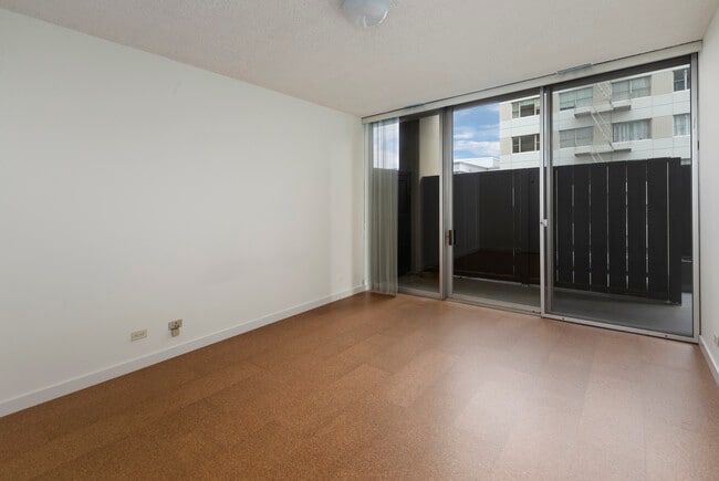 Building Photo - 1333 Jones St