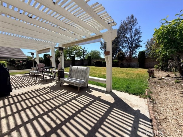 Building Photo - 2257 Poppy Ave