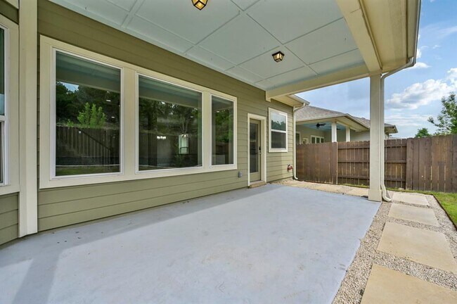 Building Photo - 286 Dayridge Dr