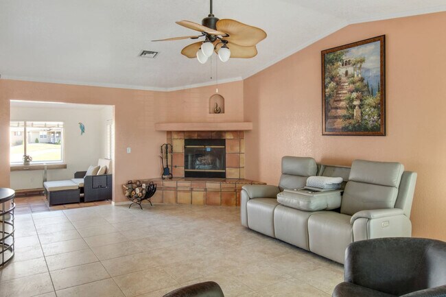 Building Photo - 212 Coral Dr