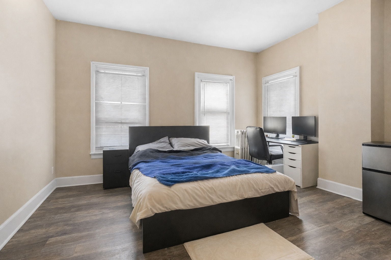 Building Photo - 72 Walnut St