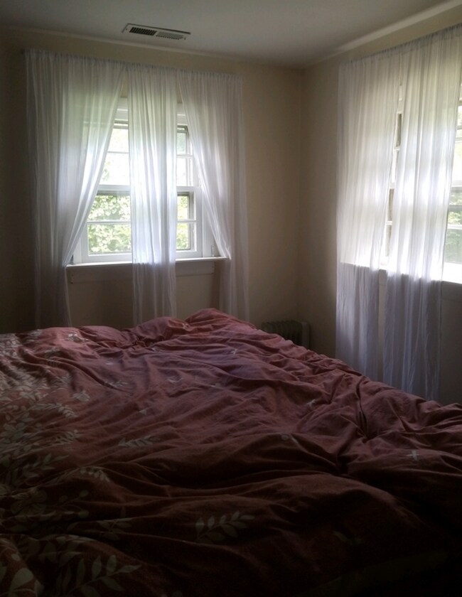 Building Photo - 406 Fairway Ave