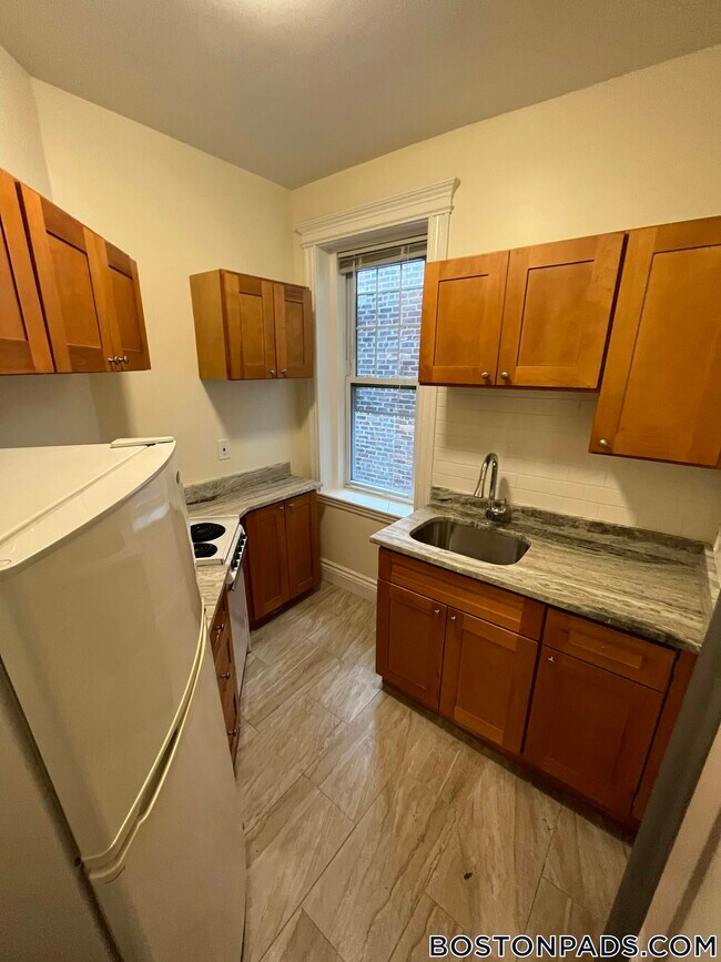 Primary Photo - 27 Park Dr