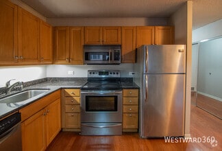 Building Photo - 30 E Huron-906