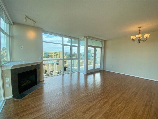 Building Photo - 850 Beech St