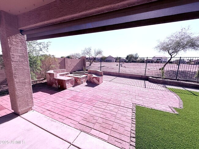 Building Photo - 29152 N Red Finch Dr