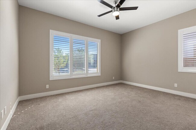 Building Photo - Lovely Home!