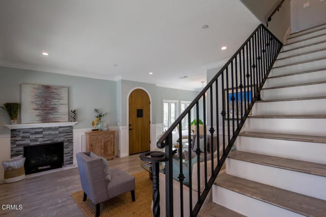 Building Photo - 305 S Arroyo Dr