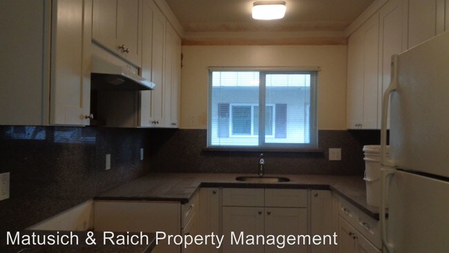 Building Photo - 2 br, 1.5 bath Apartment - 1146 Pierce St.