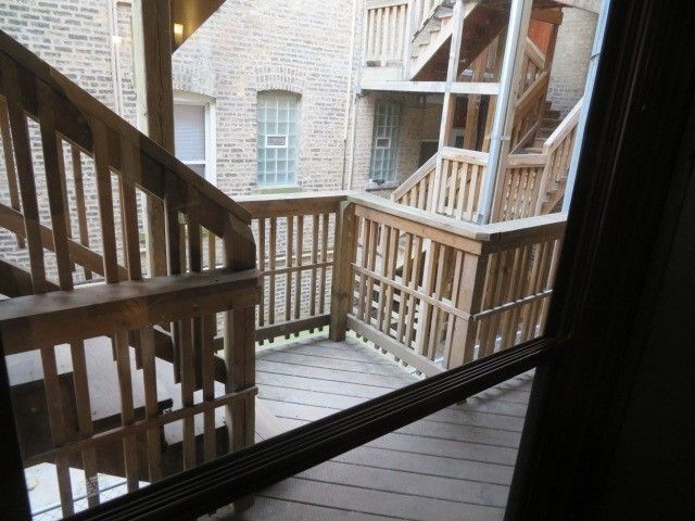 Building Photo - 845 W Agatite Ave