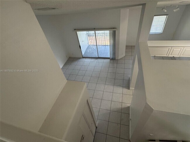 Building Photo - 9515 SW 138th Pl