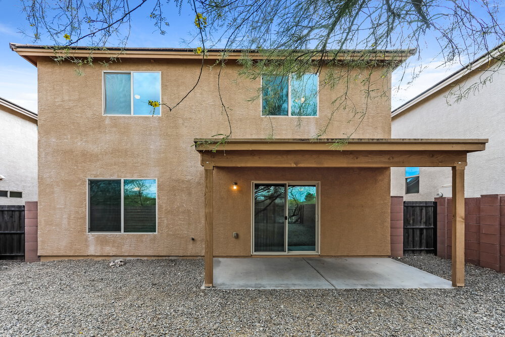 Building Photo - 910 W Calle Arroyo Norte