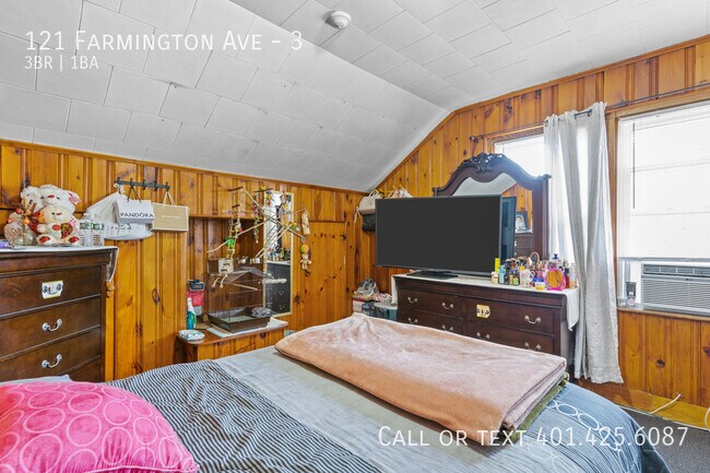 Building Photo - 121 Farmington Ave