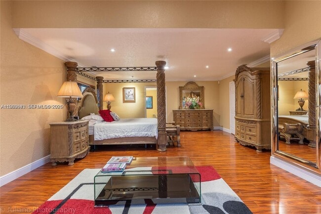 Building Photo - 19701 W Oakmont Dr