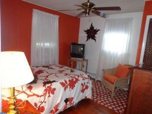 Building Photo - 1335 Simpson Ave