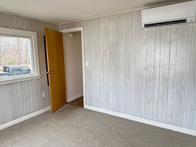 Building Photo - 12 Hayes St