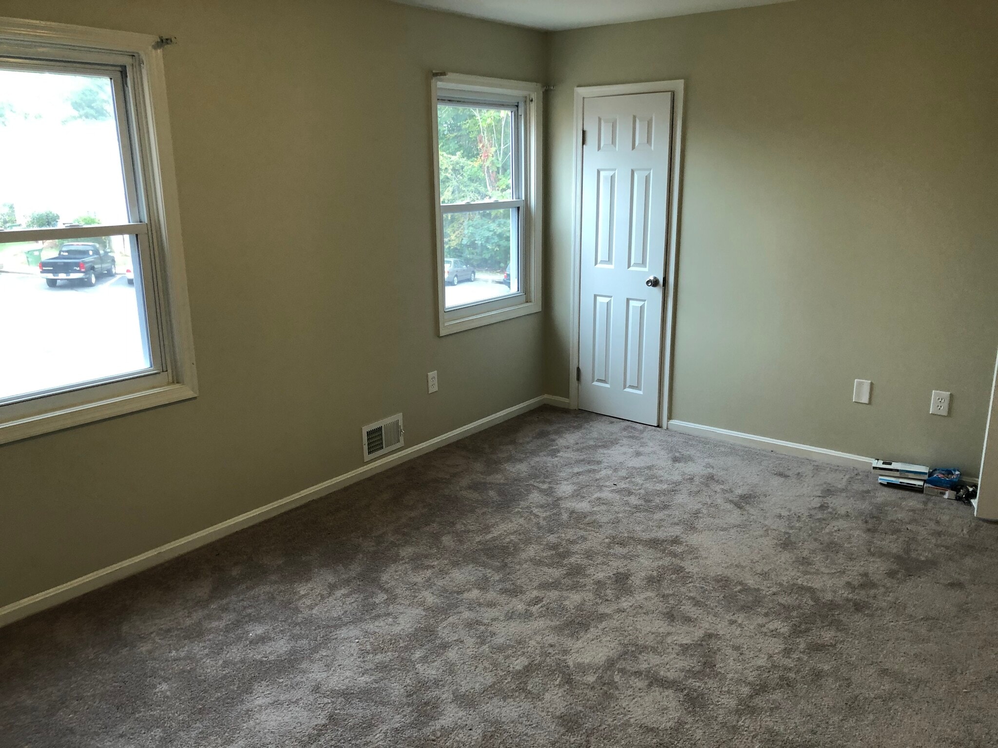 Master Bedroom - 36 Bristol Ct