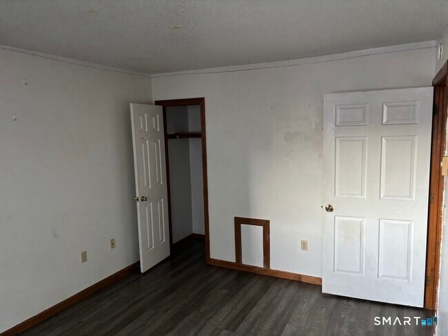 Building Photo - 120 Preston St