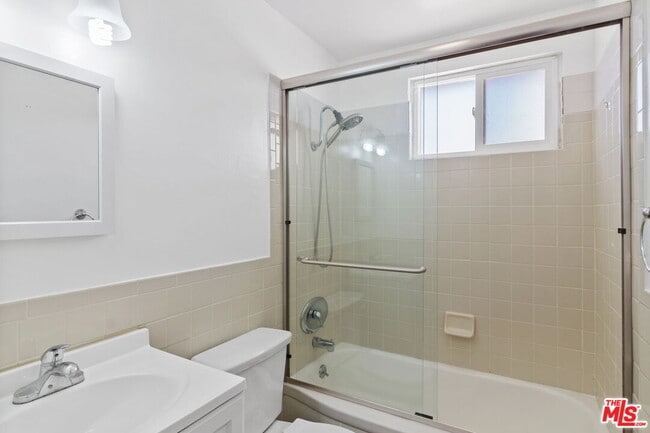 Building Photo - 2109 S Marvin Ave