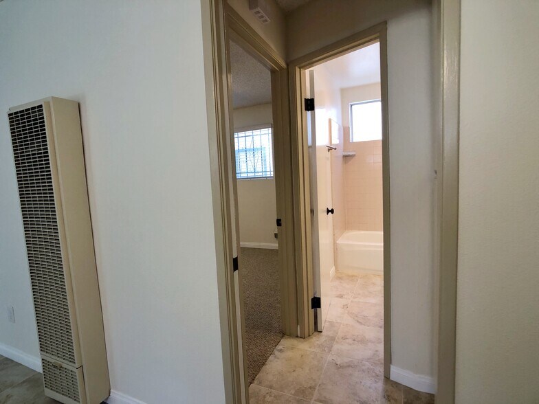 Building Photo - 3966 Cleveland Ave