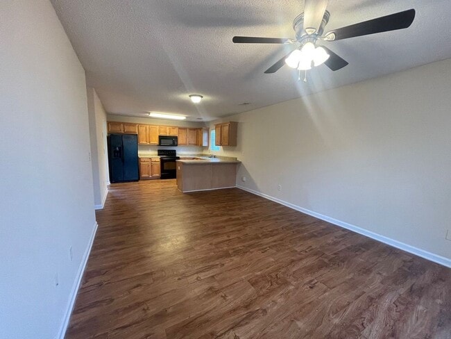 Building Photo - PRE-LEASING FOR AUGUST 2026!