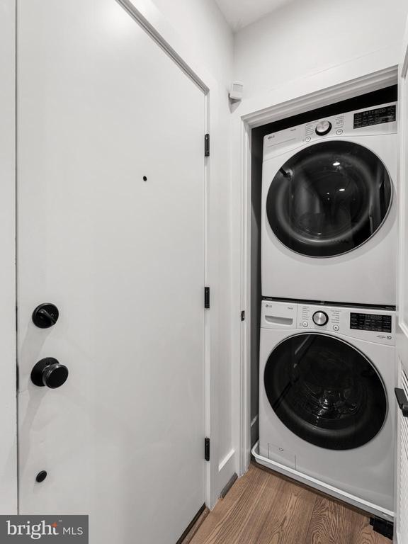 Building Photo - 1120 Penn St NE