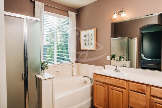 Building Photo - Spacious Home in the Lincoln Crossing Community, walking distance to Lincoln Crossing Elementary