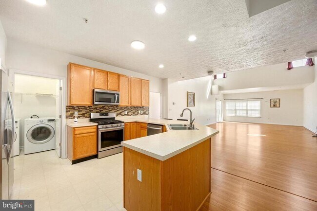 Building Photo - 9549 Wedge Way