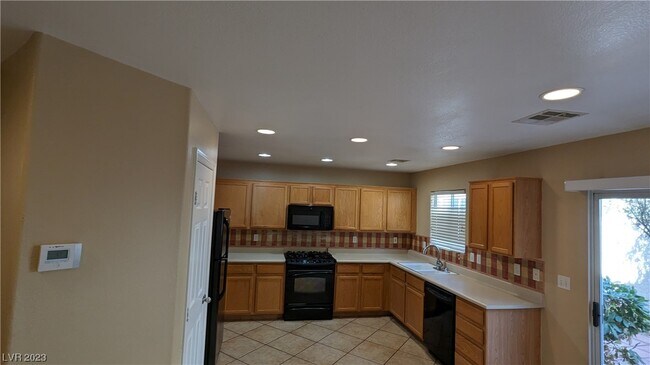 Building Photo - 1374 Louisiana Lakes Ave