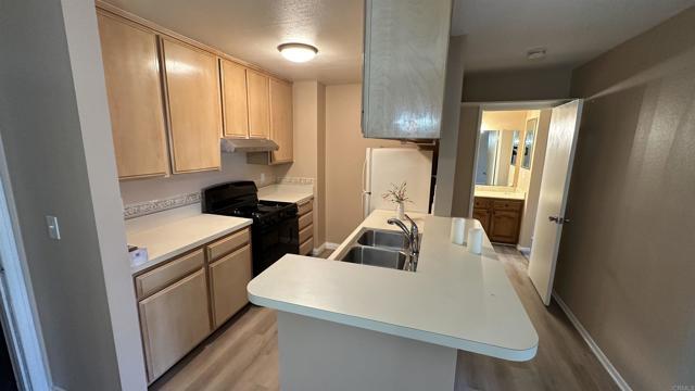 Building Photo - 1615 Hotel Cir S