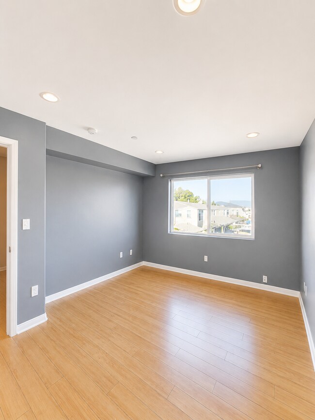 Building Photo - 13623 Sherman Way