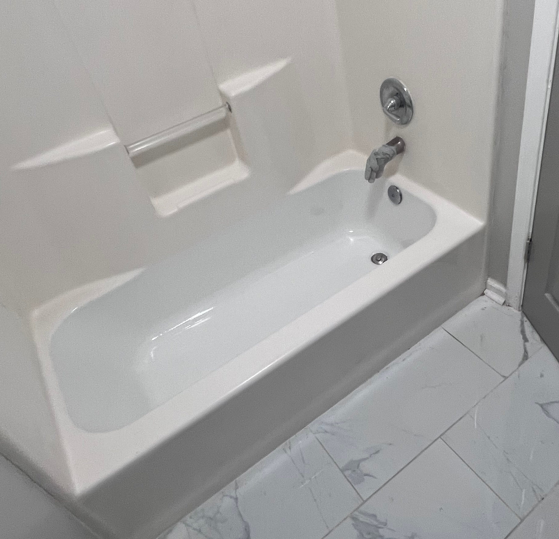 Full bath - 5627 Onslow Way