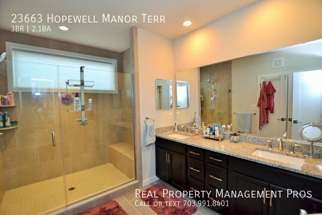 Building Photo - 23663 Hopewell Manor Terrace