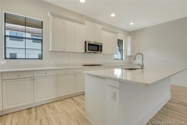 Building Photo - 5651 Hood Rd