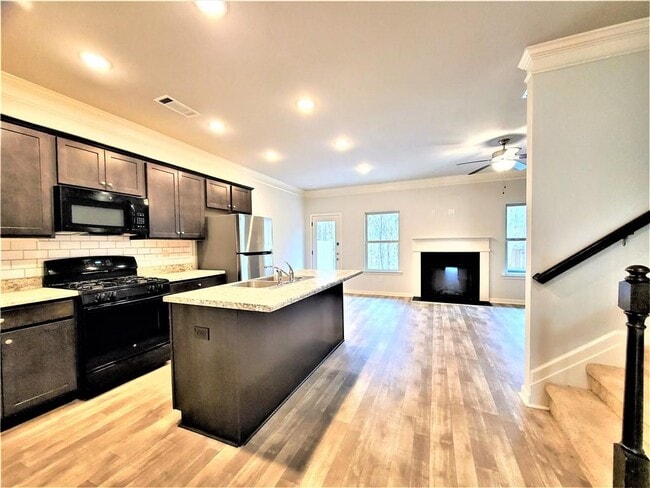 Building Photo - 349 Turtle Creek Dr