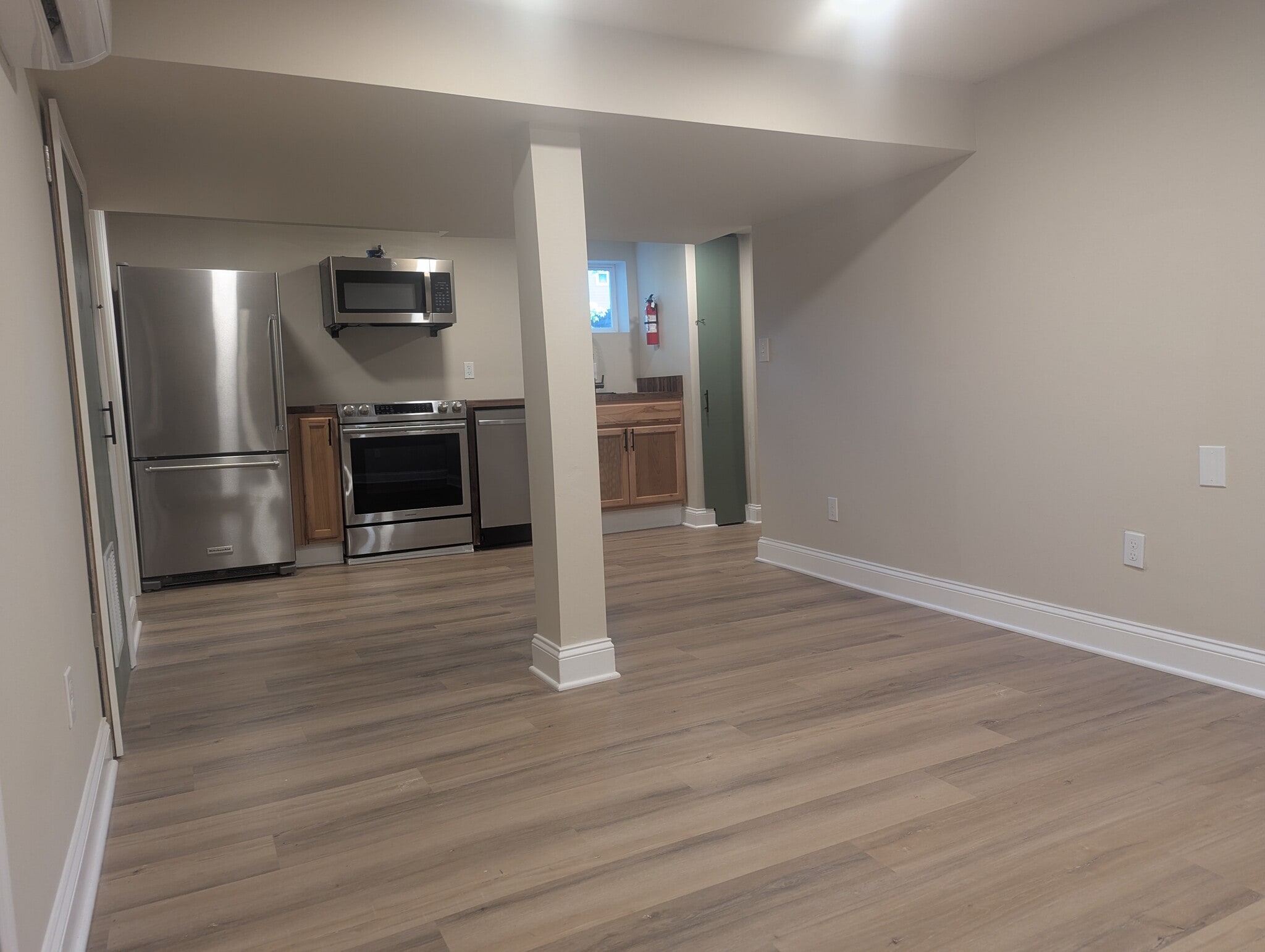 Living room - 6504 Hansford St