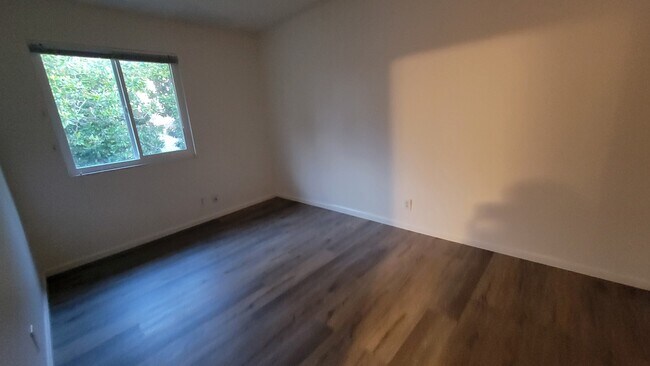 Building Photo - 289 Jose Figueres Ave